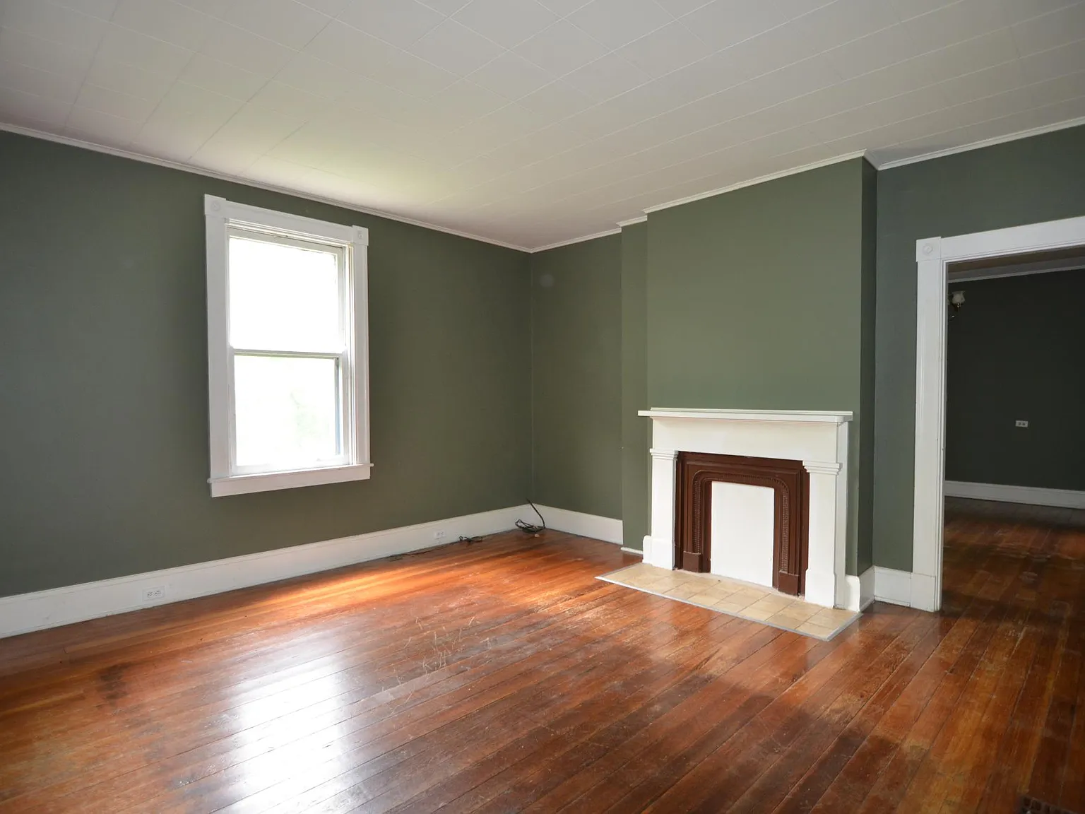 1085 Church Ave — Photo 3