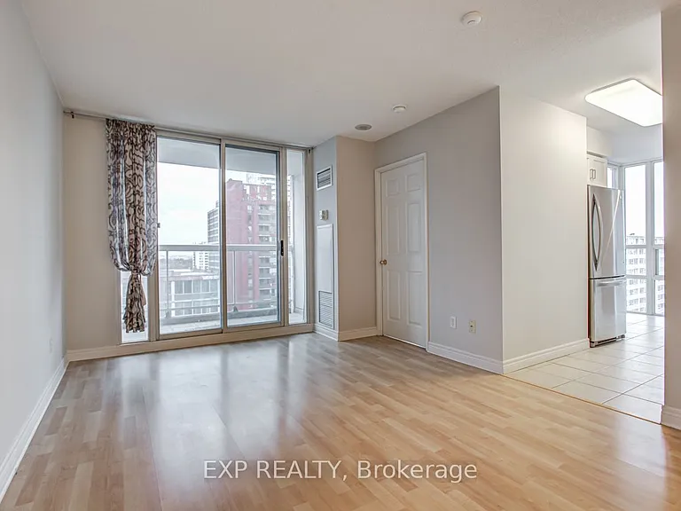 43 Eglinton Ave E #1509 — Photo 9