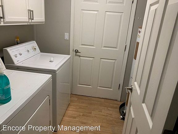 4th image of 665 NW Creeks Edge Ct