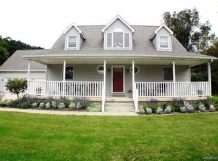 10789 Hibner Rd, Hartland, MI 48353