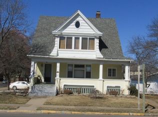 846 7th Ave S, Clinton, IA 52732