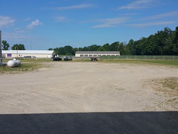 5th image of 5676 County Highway 330