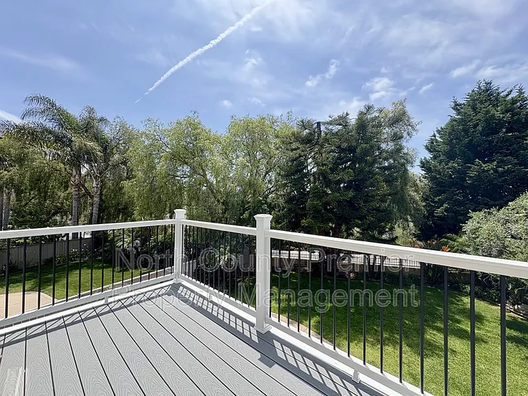 6071 Paseo Pradera — Photo 12