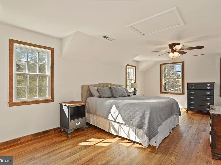 326 Walker Rd — Photo 32