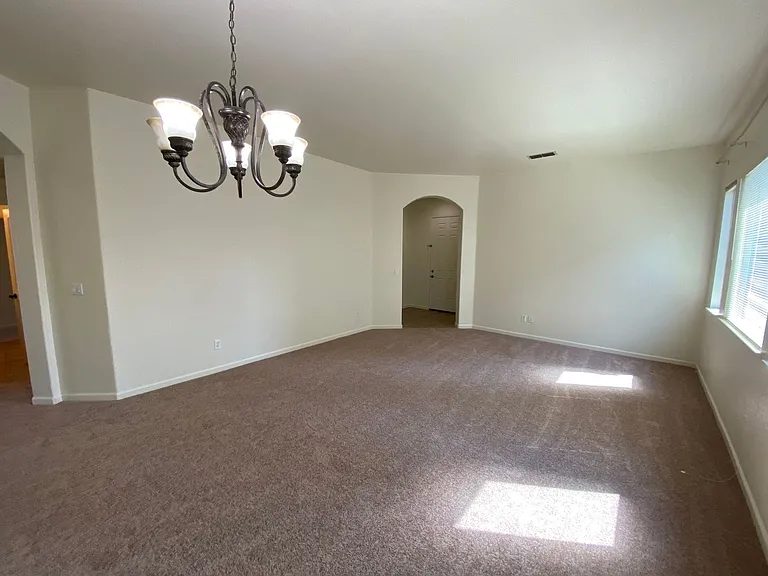 9748 Roedell Way — Photo 4