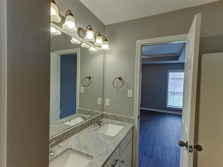 113 Karten Ln — Photo 19