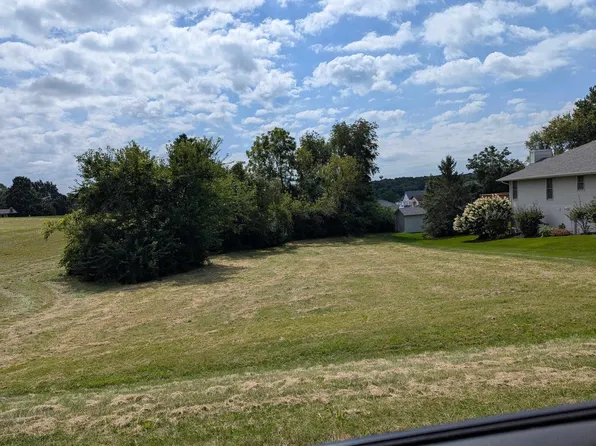 951 Lake Summerset Rd, Davis, IL 61019