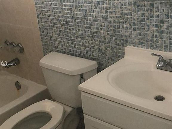 5th image of 380 E 50th St #7