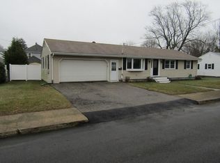 73 East St, West Warwick, RI 02893