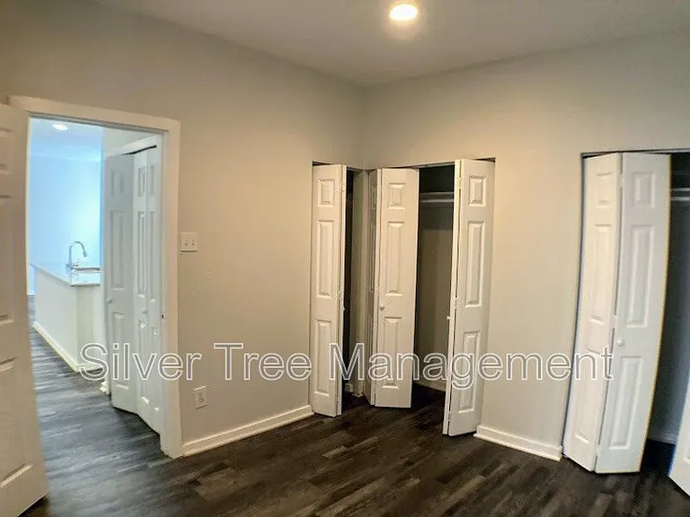 4015 Bowser Ave #C — Photo 9