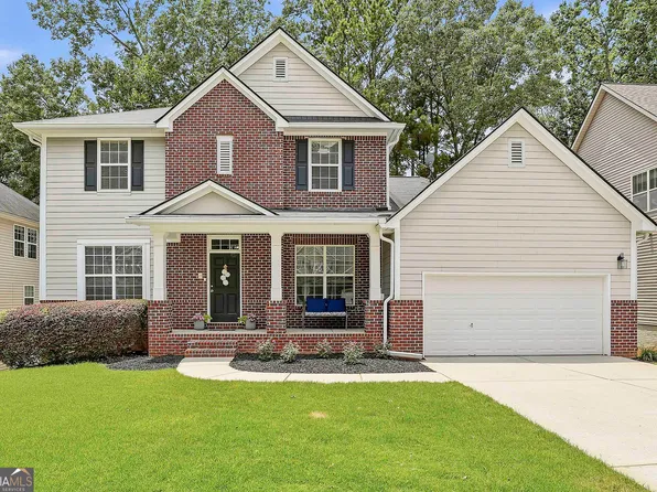 62 Greenview Dr, Newnan, GA 30265
