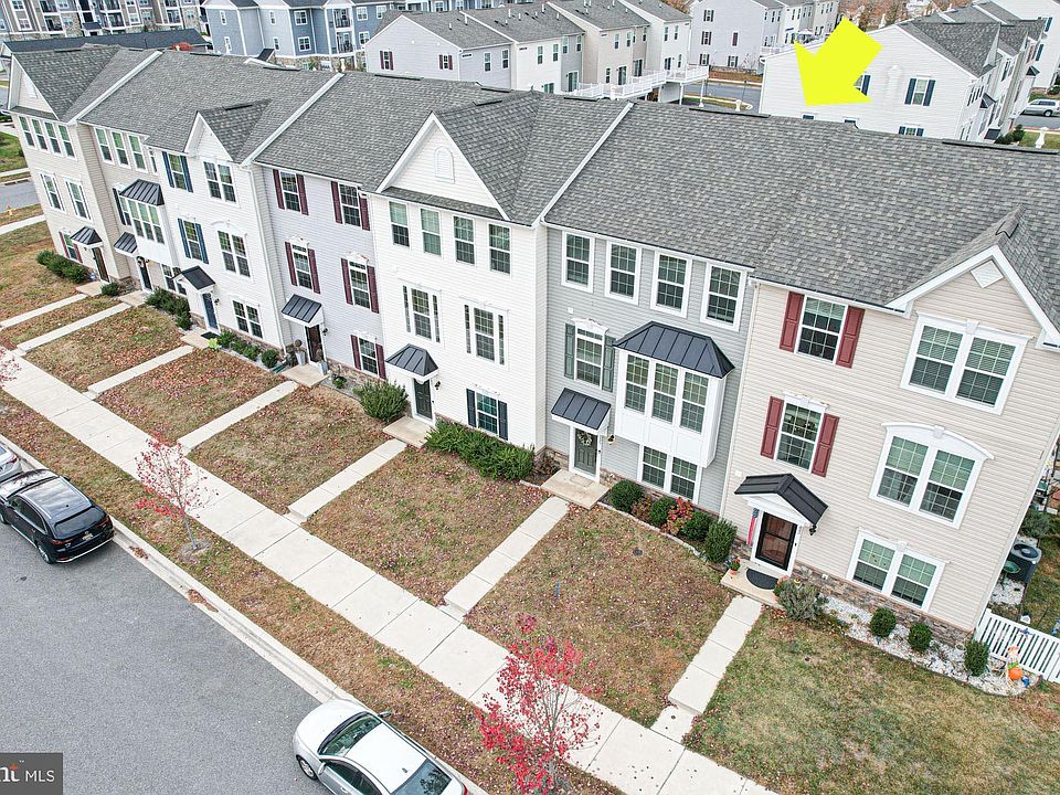 1st image of 335 S Parkway Dr