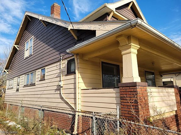 2nd image of 4004 Schiller Ave