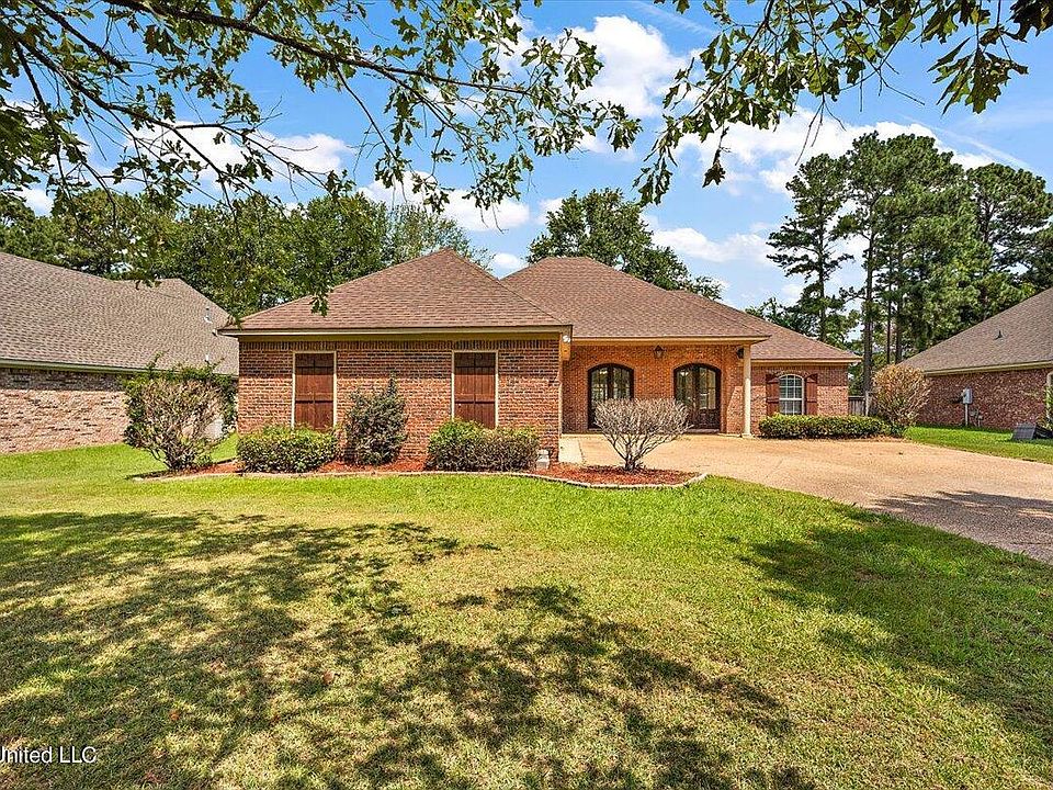 1st image of 521 Pelahatchie Shore Dr