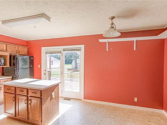 5th image of 2292 N County Road 600 E