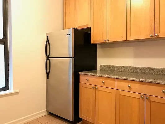 Rented by Beekman Street Realty | media 17