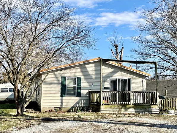 706 S Grant St, Litchfield, IL 62056