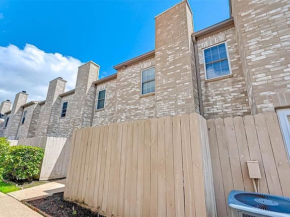 3rd image of 3052 Holly Hall St #3052