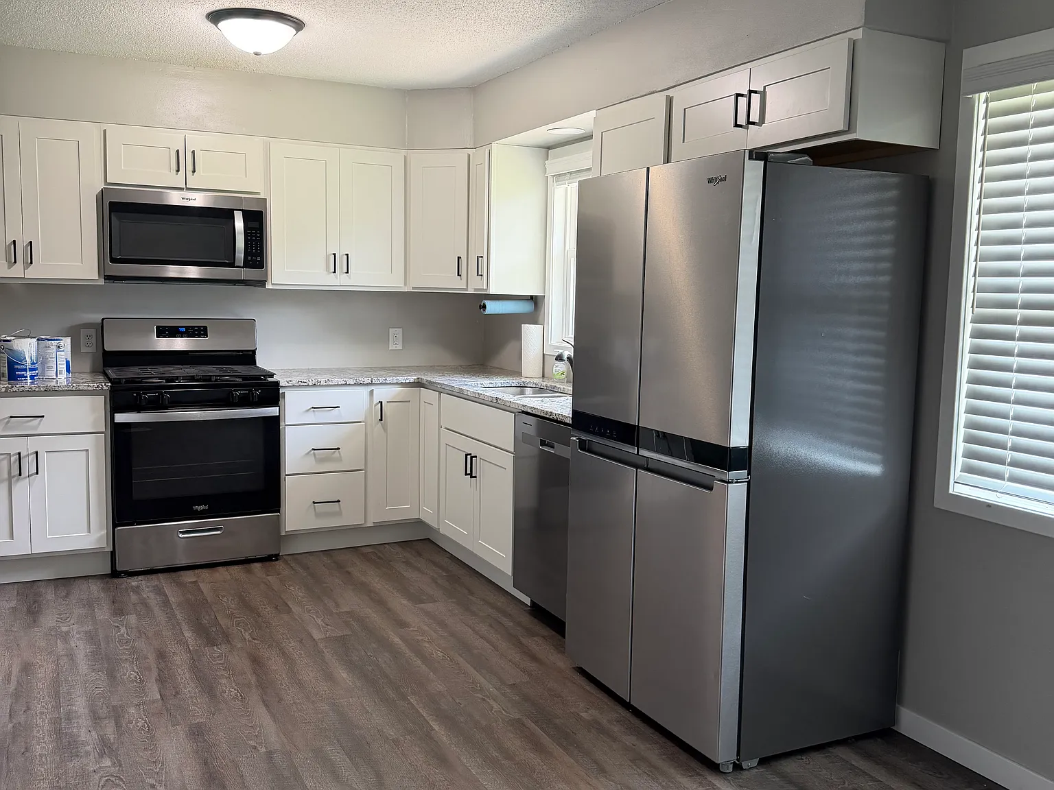 2 bed, 1040 sqft, $1,500 — Photo 4