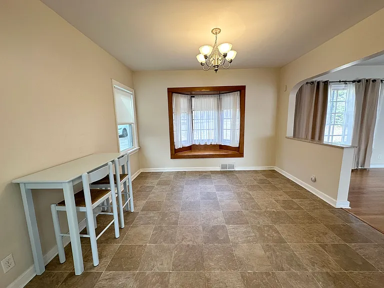 136 E Hazel Dell — Photo 18