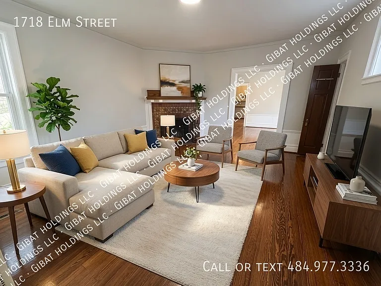 1718 Elm St — Photo 4