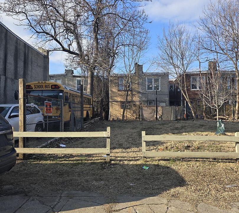 2nd image of 6049 Upland St