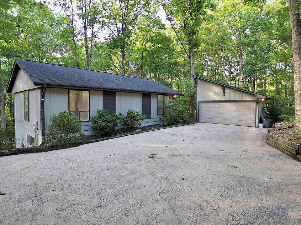 1st image of 553 Douglas Dr