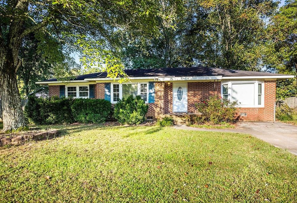 1st image of 501 N College Dr