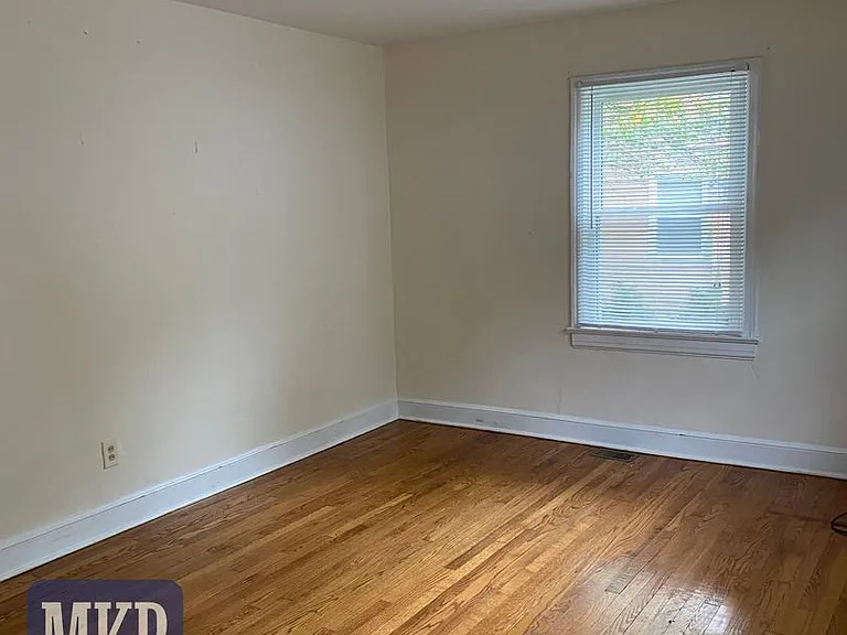 2742 Lansing Dr SW — Photo 3