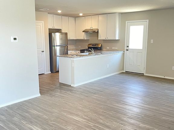4th image of 10547 Varmus Dr