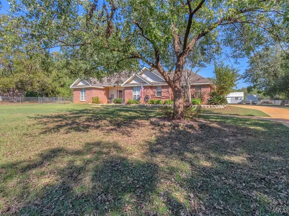 82 Harris Rd, Elmore, AL 36025