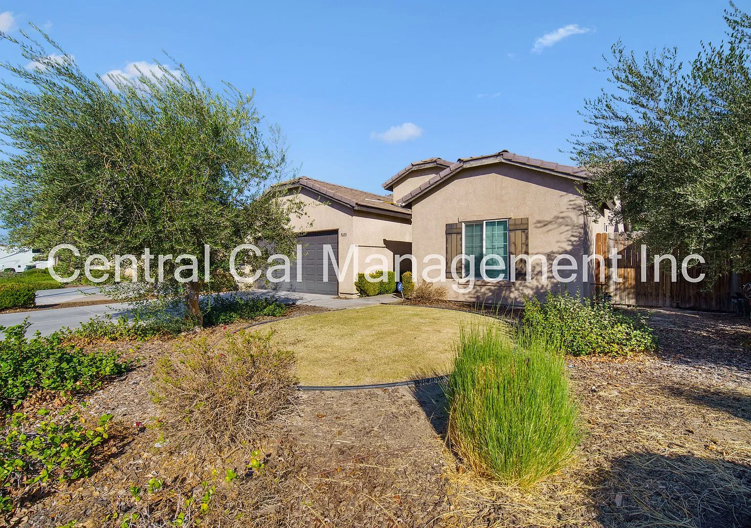 3 Bedroom/2 Bath Home in the Southwest - $2395 Per Month! — Photo 2