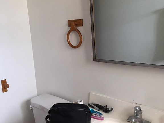 3rd image of 6340 N Kedzie Ave APT 2W