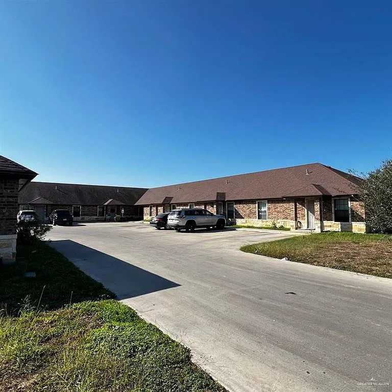 3009 Meadow Lane - 7 — Photo 1