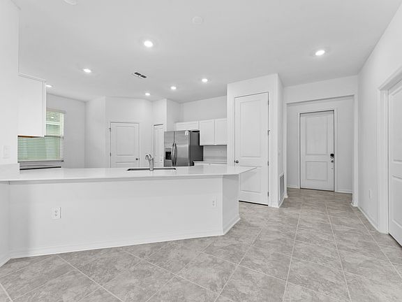 4th image of 1167 Tyler Loop #1
