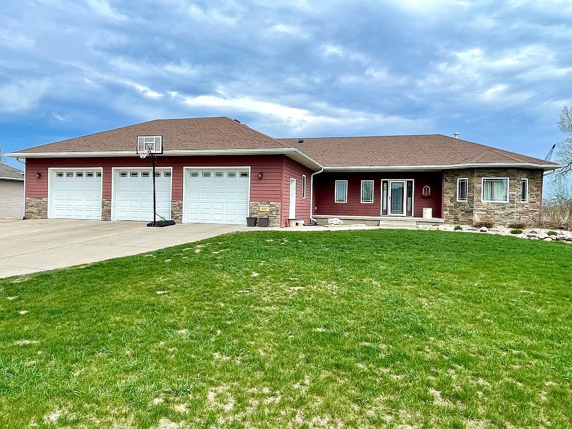 889 Sterling Ave, Worthington, MN 56187 MLS 6366915 Zillow