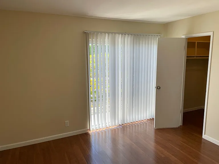 399 Ellwood Beach Dr — Photo 16