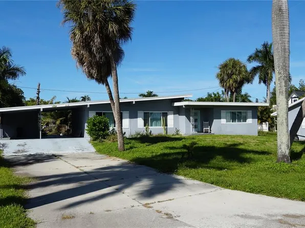 123 Standish Cir, North Fort Myers, FL 33903
