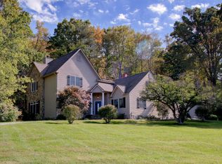 5394 Indian Grave Rd, Roanoke, VA 24018