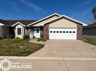 1529 Mason Ln, Burlington, IA 52601