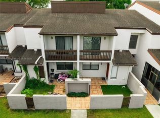 Villas Of Amberwood, Doral, FL 33178