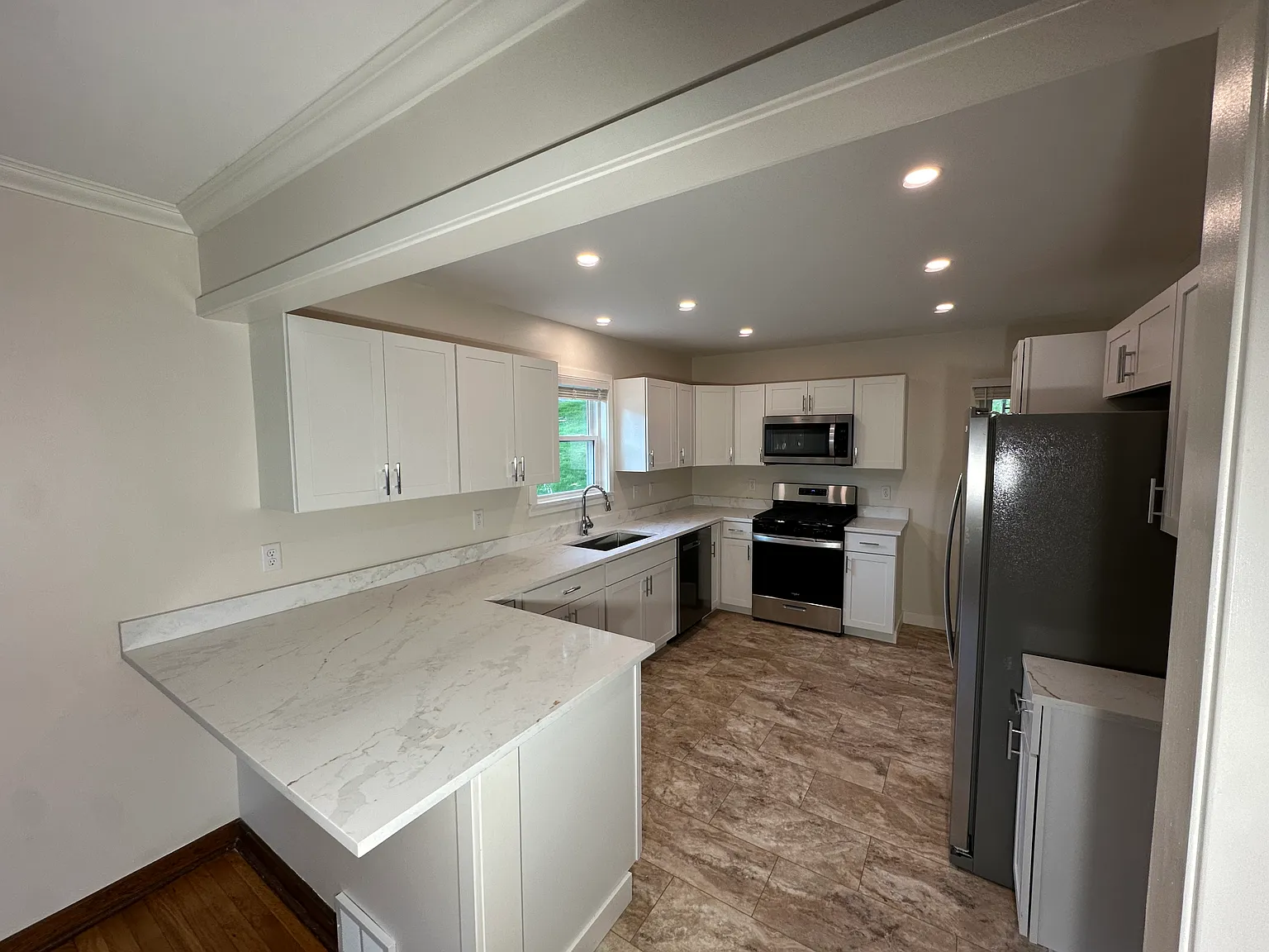 3 bed, 2.5 bath, 1745 sqft, $2,750 — Photo 4