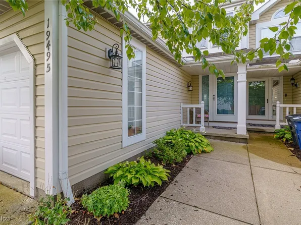 19495 Cyclone Dr, Cleveland, OH 44135