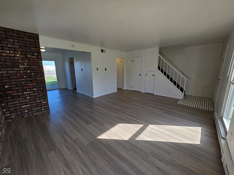 3815 Biscayne Rd — Photo 3