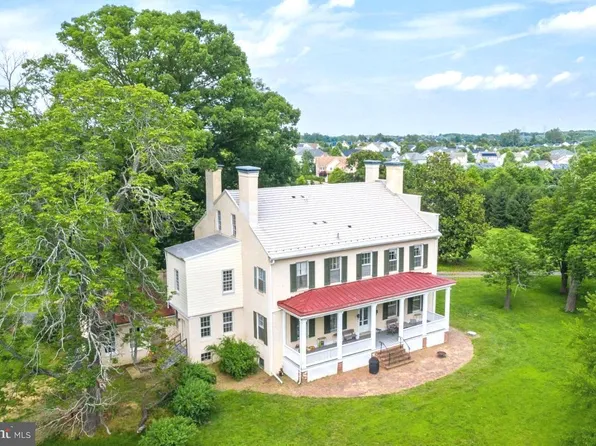 4600 Fairview Vista Dr, Bowie, MD 20720