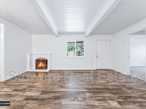 4th image of 2073 Overhill Rd