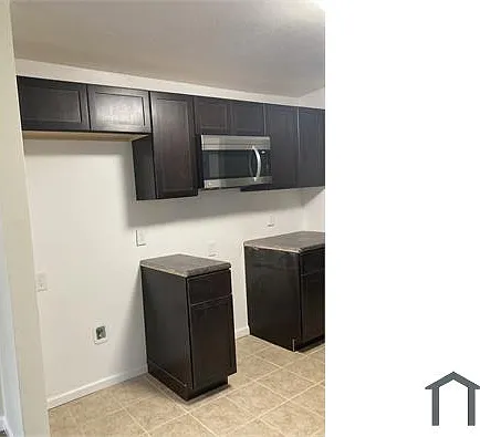 2401 Abernathy St #B — Photo 5