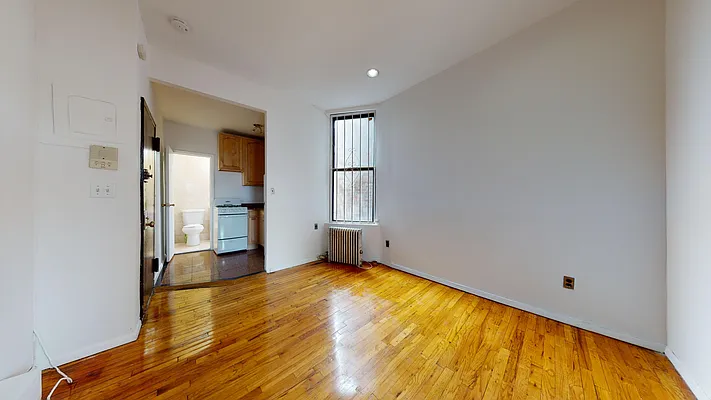 Rented by Bond New York | media 10