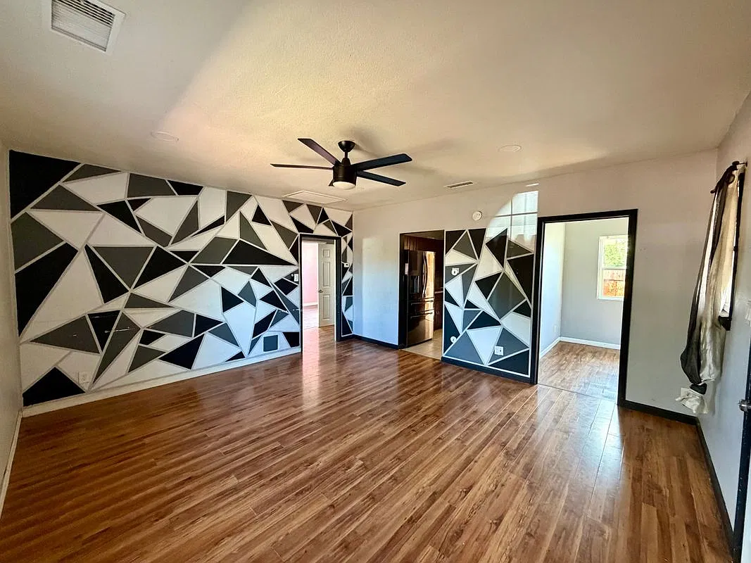2 bed, 1.0 bath, 840 sqft, $2,700 — Photo 3