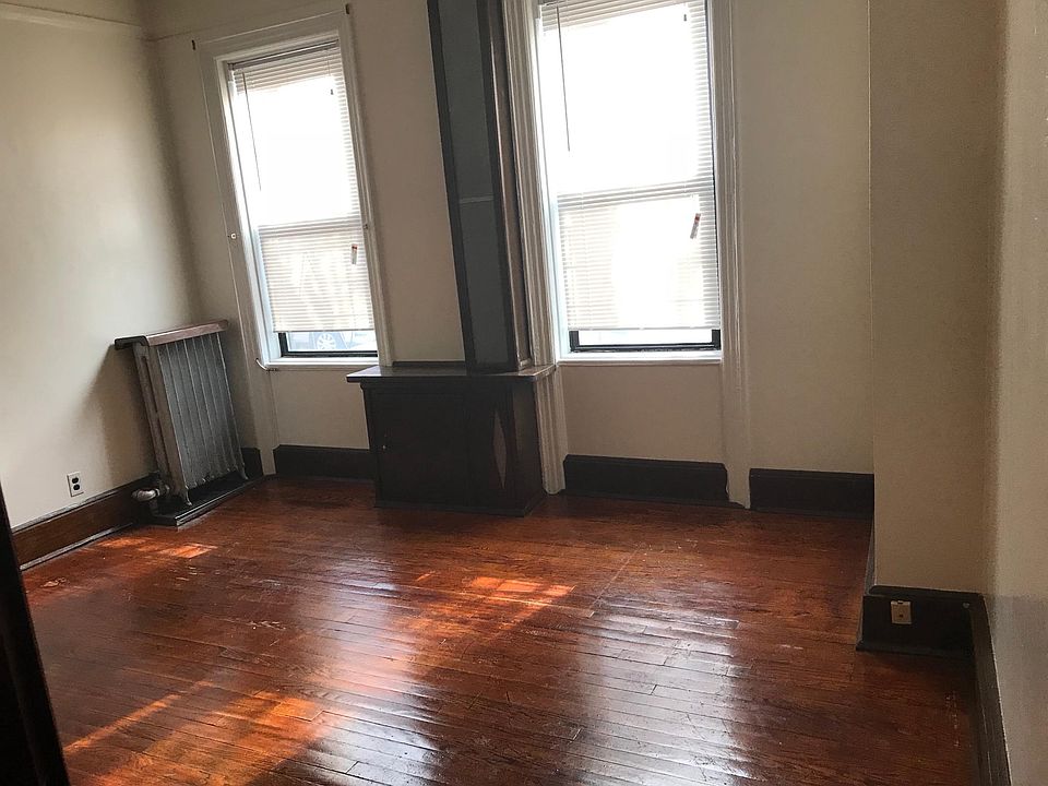 2nd image of 401 Saint Barnabas Pl